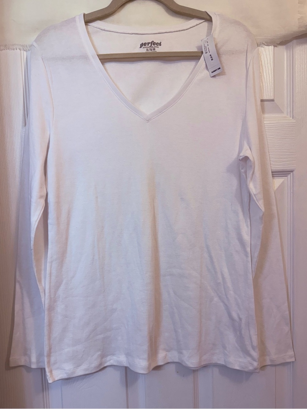 Old Navy White V-Neck Long Sleeve Tees-Bundle of 2-Size XL, NWTs